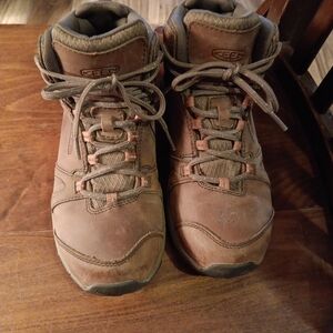 KEEN Brown Womans Hiking Work Shoes